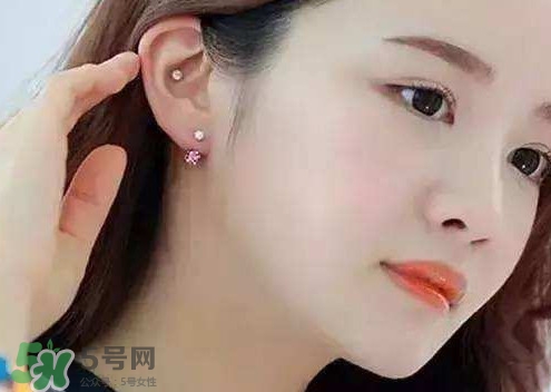 新打耳洞什么時(shí)候可以轉(zhuǎn)？打耳洞哪里打比較好