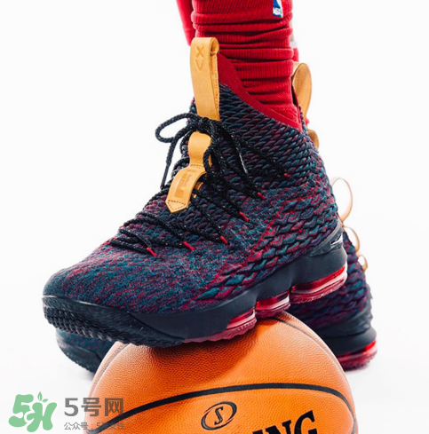 nike lebron 15 cavs實物什么樣？