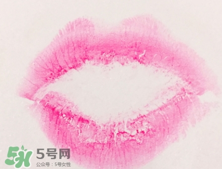 蘭蔻菁純唇膏小紅色是什么顏色？蘭蔻小紅色好看嗎