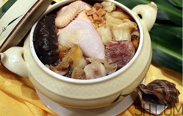 海參可以和排骨一起燉湯嗎？海參排骨湯怎么做？