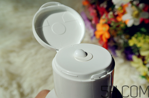 雅漾舒緩特護潔面乳怎么樣？好用嗎？