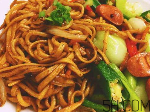 炒面用什么醬油？炒面用什么調料最香？