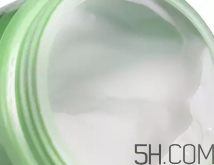 焗油膏弄到臉上怎么洗？