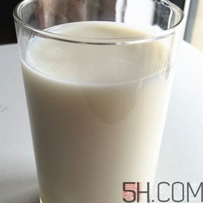 牛奶煮開了還有營(yíng)養(yǎng)嗎？牛奶可以加熱嗎？