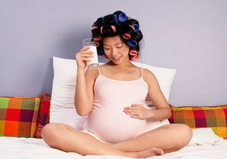 孕婦奶粉和鈣片可以一起吃嗎？喝孕婦奶粉還需要吃鈣片嗎？