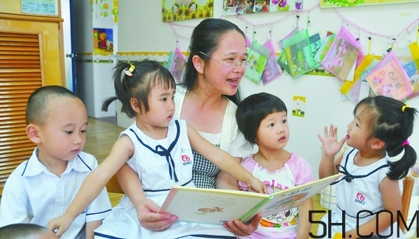 寶寶多大上幼兒園合適？寶寶上幼兒園早好嗎？