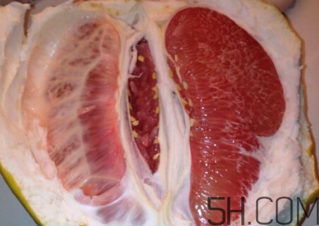 紅心柚子與白肉柚子有什么差別？紅心柚子是轉(zhuǎn)基因嗎？