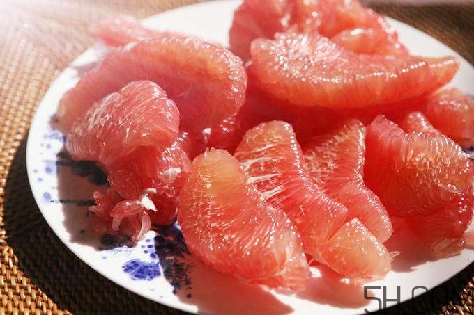 紅心柚子與白肉柚子有什么差別？紅心柚子是轉(zhuǎn)基因嗎？