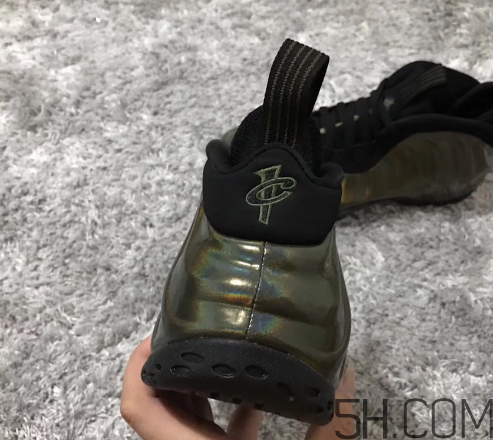 nike air foamposite one legion green全息噴什么時候發售？