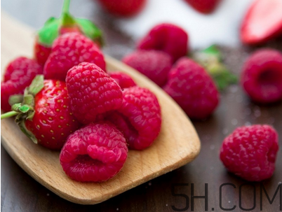 覆盆子茶什么時(shí)候喝？桑葚和覆盆子的區(qū)別
