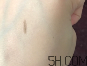 水粉霜是什么？水粉霜是粉底液嗎？