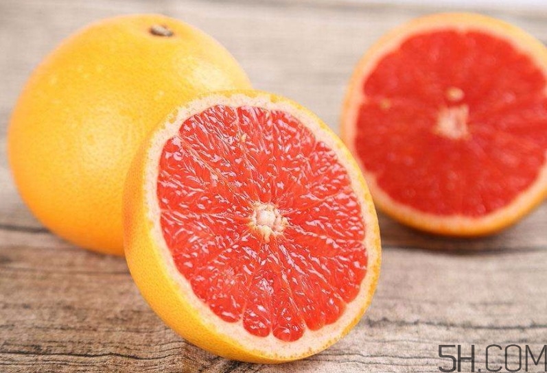 紅心柚子皮怎么是紅的？紅心柚子皮能吃嗎？