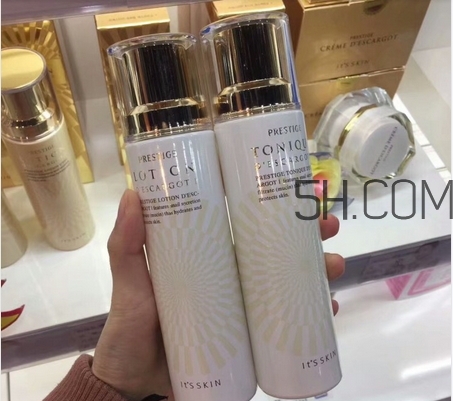 伊思水乳清爽型和滋潤型區別_哪個好