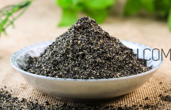 黑芝麻吃多久白發變黑？黑芝麻對頭發的功效