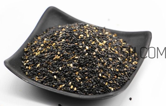 黑芝麻和白芝麻有什么區(qū)別？黑芝麻和白芝麻哪個(gè)好？