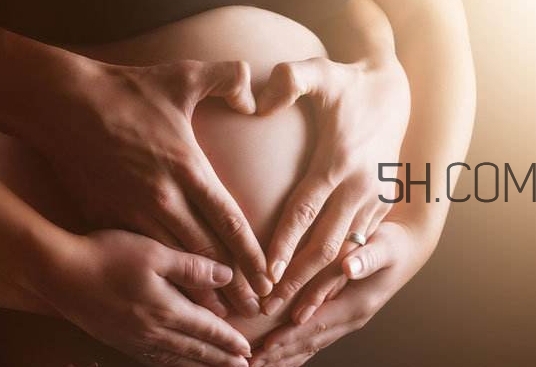 孕晚期同房有助于生產(chǎn)嗎？孕晚期同房對(duì)胎兒有影響嗎？