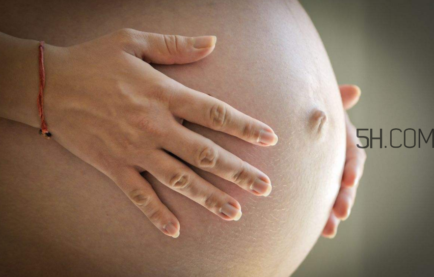 懷孕肚子痛正常嗎？懷孕三個月胎兒無胎心是怎么回事？