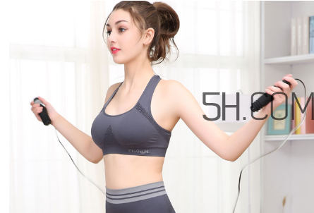 運(yùn)動(dòng)前吃什么好？跳繩減肥會(huì)瘦胸嗎？