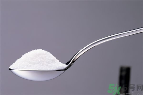 白醋和鹽水混在一起洗臉有什么好處？白醋和鹽洗臉好嗎？