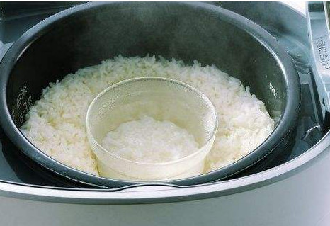 不用電飯鍋怎么煮飯？煮飯時(shí)飯和水的比例是多少