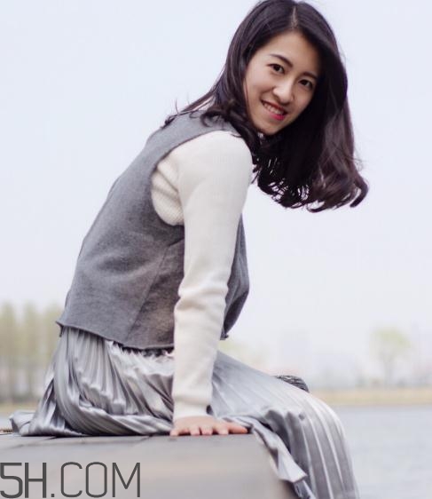 one more的衣服怎么樣？one more衣服貴嗎？