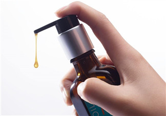 如何用精油護發？薰衣草精油護發怎么用？