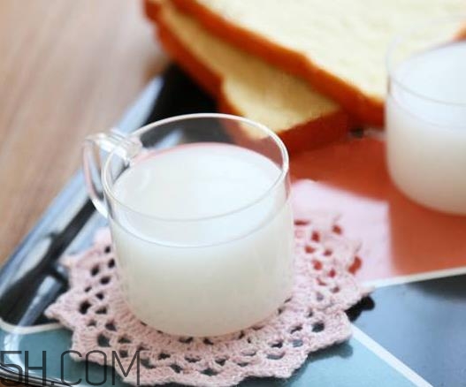 可爾必思好喝嗎？可爾必思有酒精嗎？