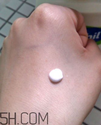 絲塔芙保濕潤膚乳嬰兒能用嗎？絲塔芙潤膚乳怎么樣？