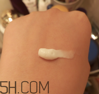 露得清身體乳怎么樣？露得清身體乳好用嗎？