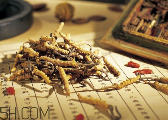 中藥可以和西藥一起吃嗎？中藥不能用什么鍋熬