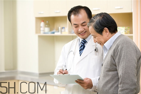 老花眼可以手術治療嗎？老花眼什么原因引起的？
