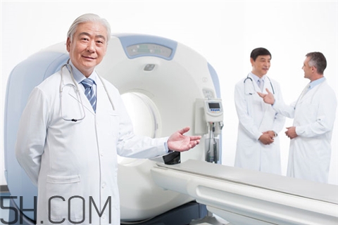 骨折需要打消炎針嗎？骨折打石膏多久能拆？