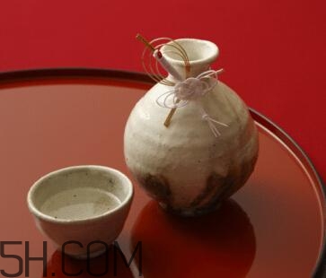 什么時候喝藥酒比較好？喝藥酒有什么禁忌？