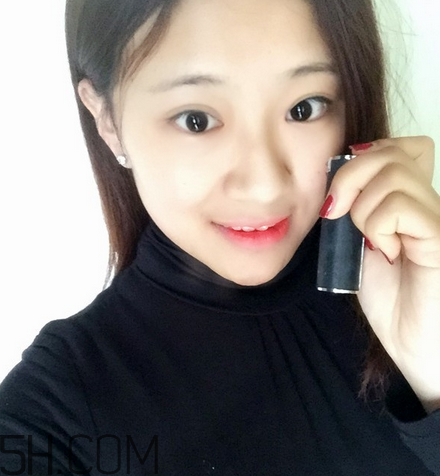 紀(jì)梵希小羊皮304是什么顏色？紀(jì)梵希小羊皮滋潤嗎？
