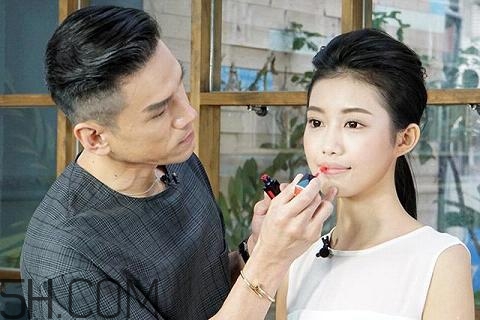 反咬唇妝是什么樣的？染唇妝和咬唇妝的區(qū)別