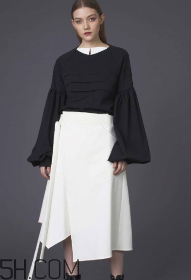 2018流行什么衣服？2018流行衣服搭配
