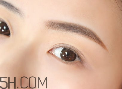 紋眉毛結(jié)痂掉了沒(méi)顏色怎么辦？半永久眉毛幾天掉痂？