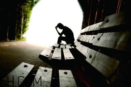 焦慮癥和抑郁癥哪種更嚴重？焦慮癥和抑郁癥的區(qū)別有哪些？