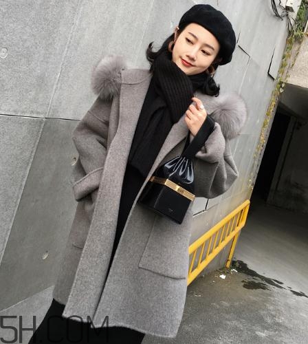 羊駝絨大衣暖和嗎？羊駝絨大衣和羽絨服哪個(gè)暖和？