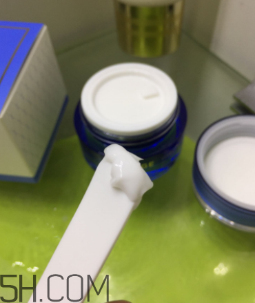 蘭芝致美眼霜適合多大年齡？適合什么膚質？