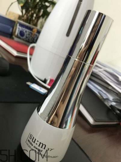 sum37度呼吸保濕乳油不油？適合什么膚質(zhì)？
