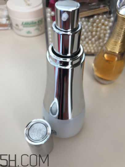 sum37度呼吸保濕乳油不油？適合什么膚質(zhì)？