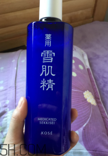 雪肌精化妝水適合干皮嗎？適合痘肌嗎？