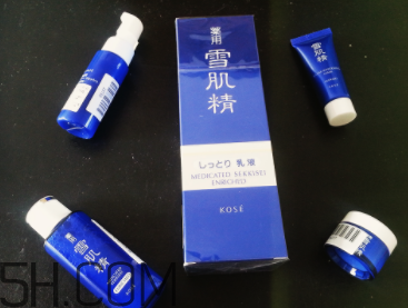 雪肌精盈潤乳液適合油皮嗎？適合夏季嗎？