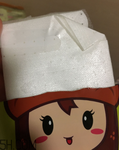 詩婷露雅奇異果面膜薄不薄？是蠶絲面膜嗎？