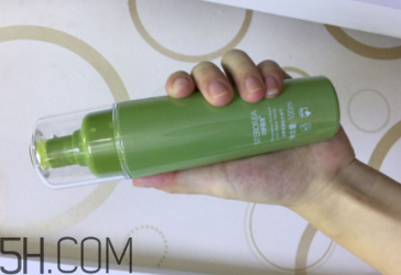 詩婷露雅堅果生肌液是爽膚水嗎？用在哪一步？