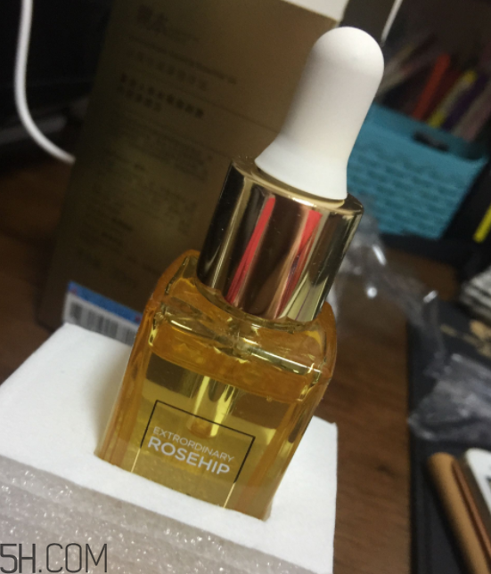 詩(shī)婷露雅至瑧精華油什么功效？適合油皮嗎？