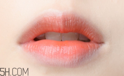 cherry me潤(rùn)唇膏是哪國(guó)的？cherry me潤(rùn)唇膏好用嗎？