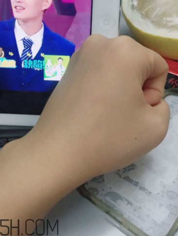 瓷肌晶透雪肌潔面乳可以卸妝嗎？清潔力如何？