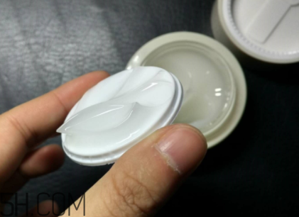 牛爾白玉蘭凍膜什么功效？牛爾白玉蘭凍膜熟齡肌適合嗎？